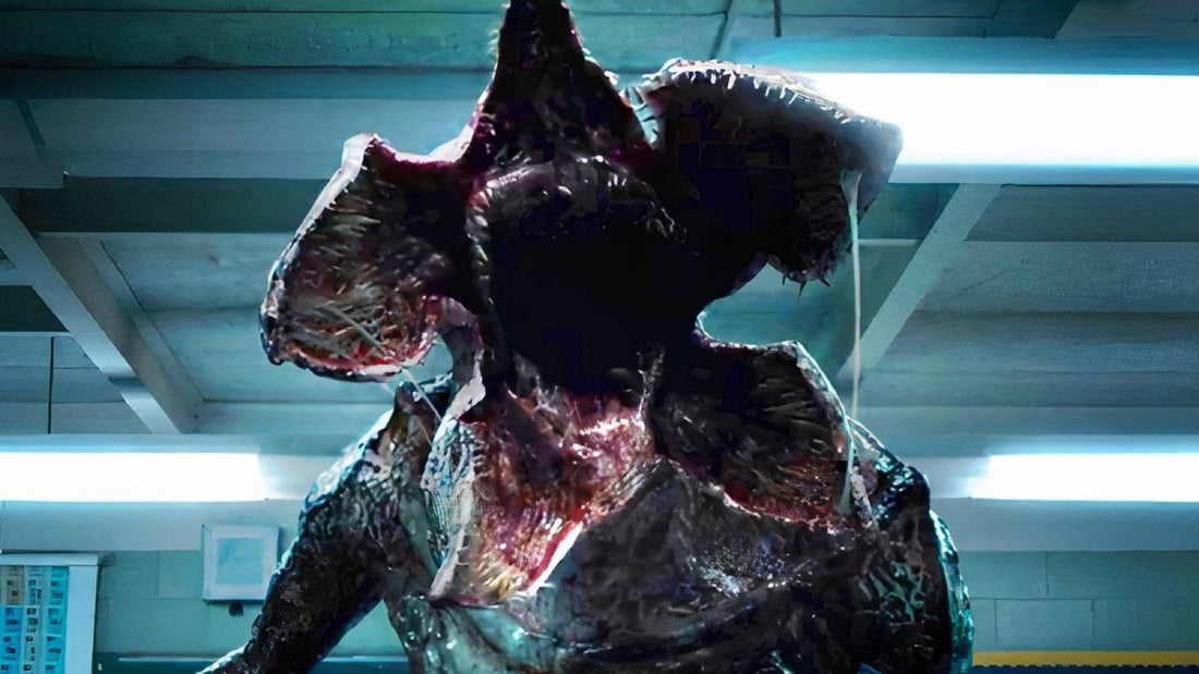Le Demogorgon dans un couloir éclairé au néon, épisode 8 de la saison 1 de Stranger Things