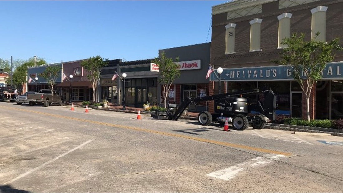 Le centre-ville de Hawkins, tourné à Jackson en Géorgie, dans Stranger Things