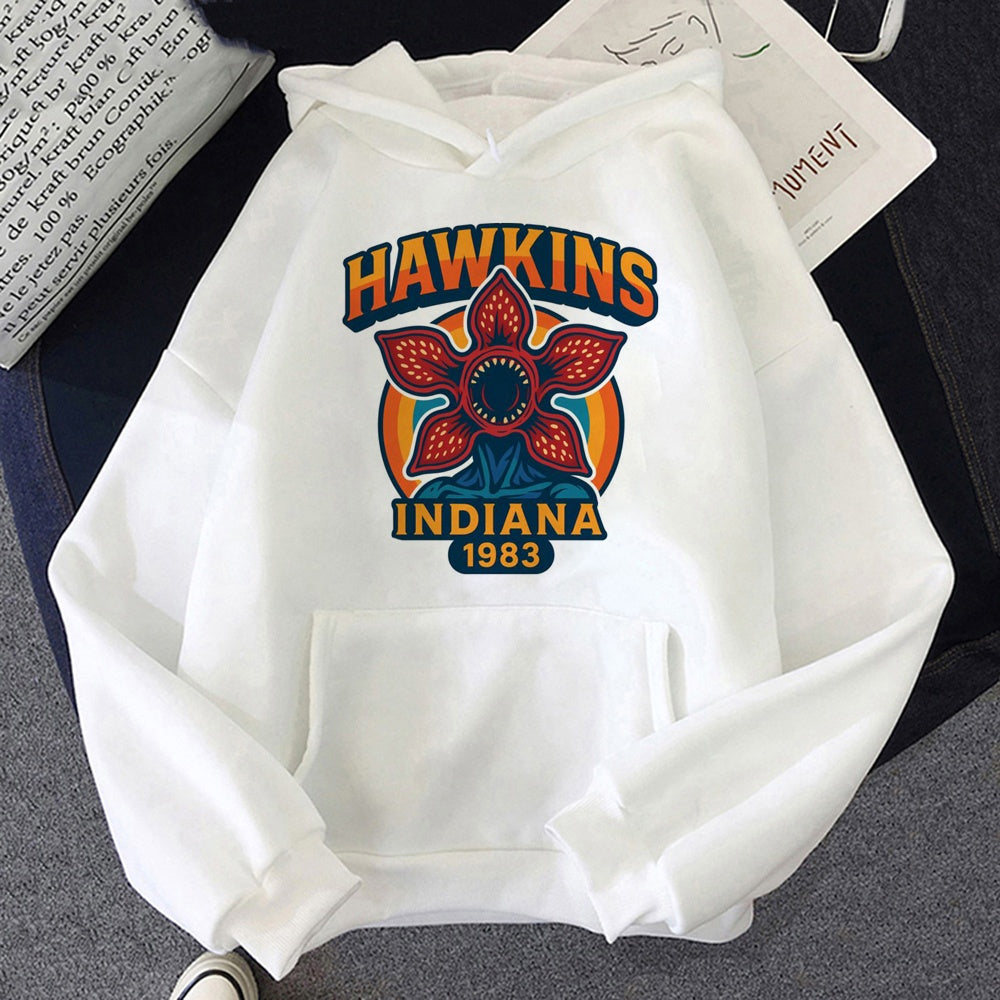 Sweat à capuche blanc Stranger Things Hawkins Indiana 1983, dessin imprimé sur le devant